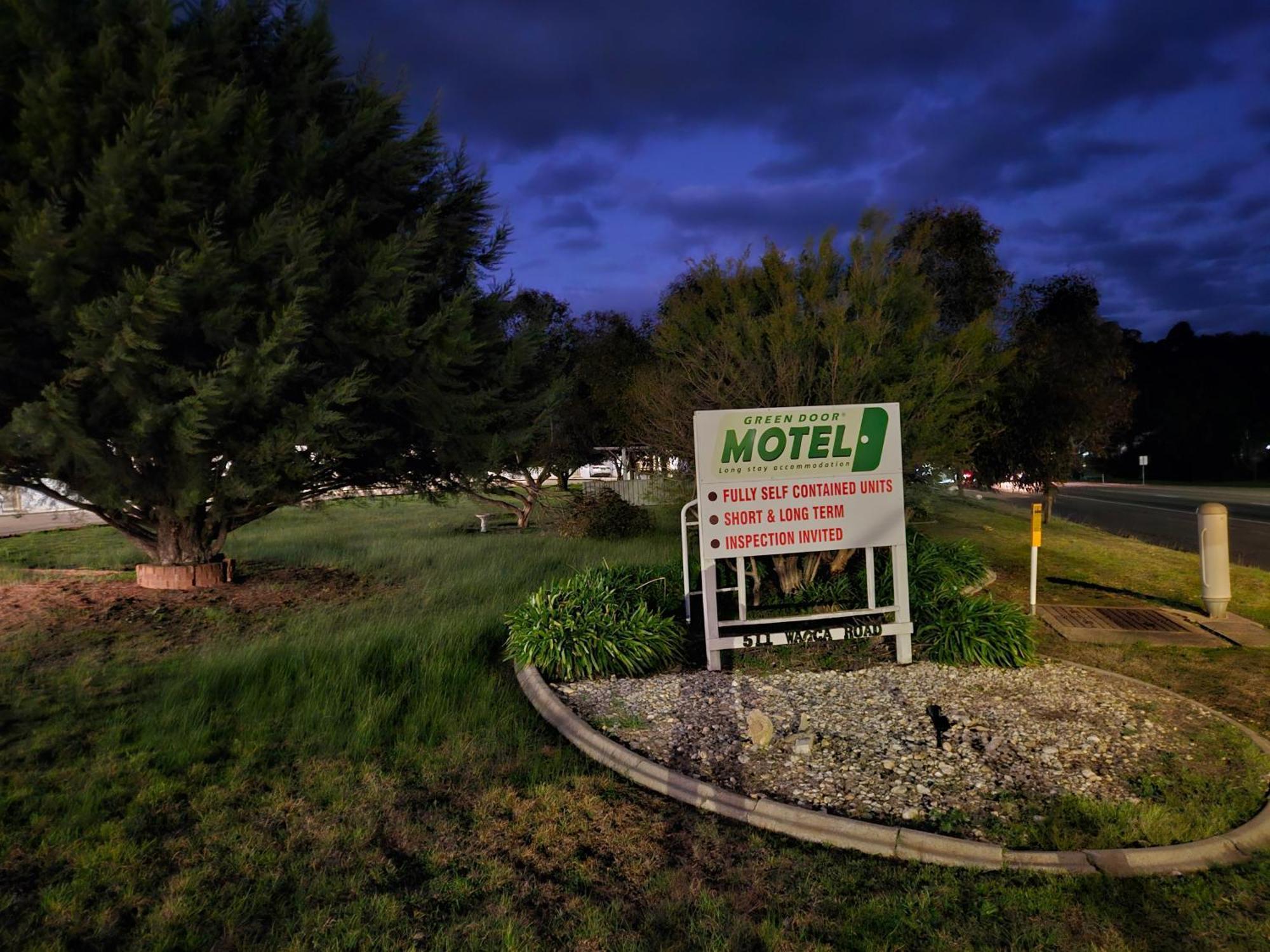 Green Door Motel Lavington Exterior foto